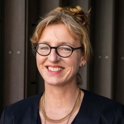 Photo of professor Anke Grotlüschen