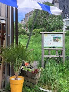 Parckfarm in Brussels is a public space which was re-appropriated by local residents. During a one-month festival, new structures were built using upcycled wood and earth-based material. Photo: Aleksandra Kozyra.